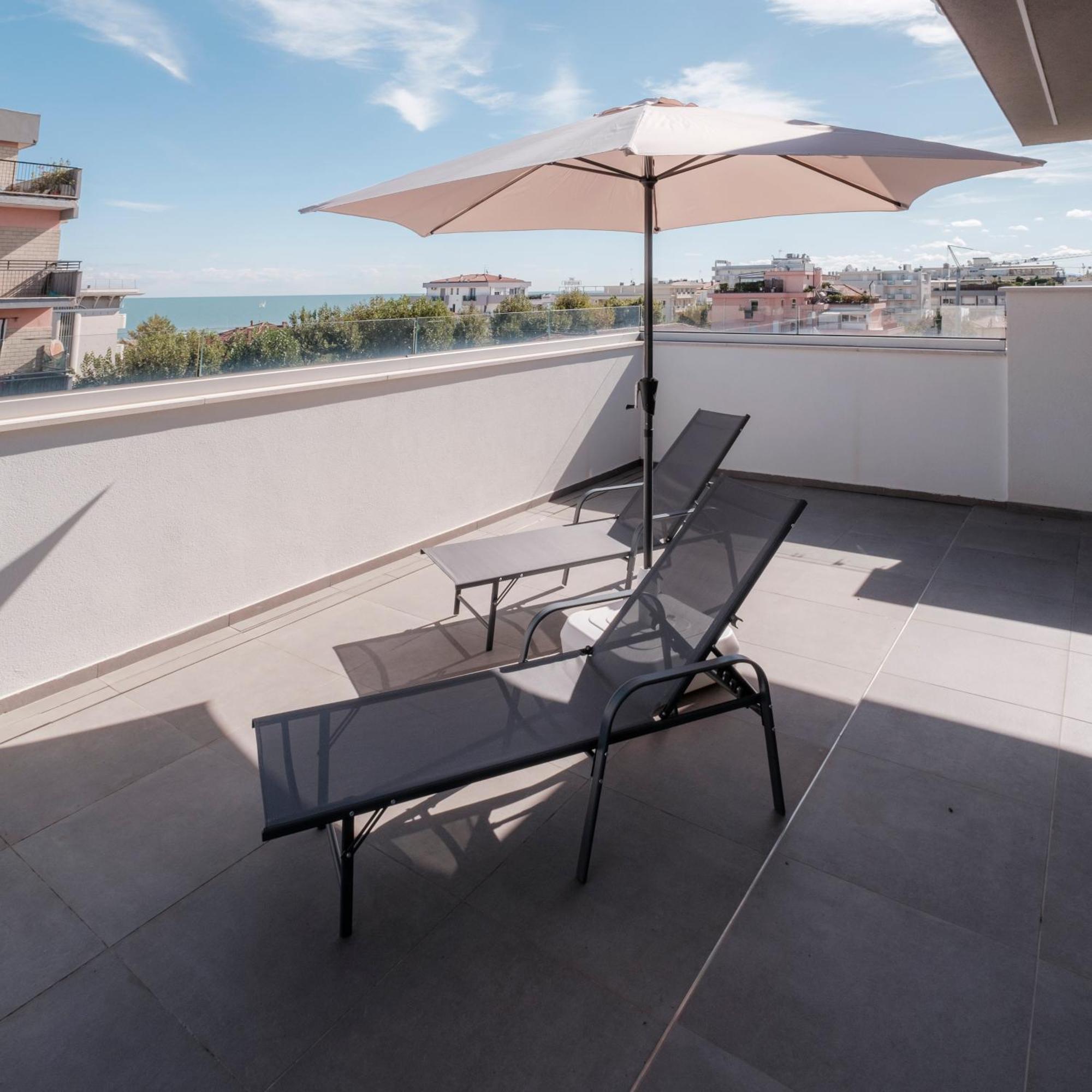 Residence Goldoni6 Suite Apartment Rimini Exterior foto